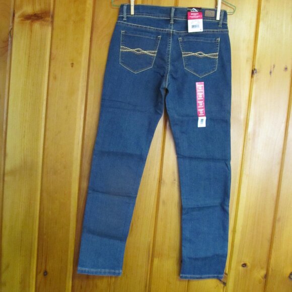 NWT Jordache Girls Sz 12 Jeans Blue Jean Pants Girls Sz 12 reg Skinny Jeans - Picture 2 of 5